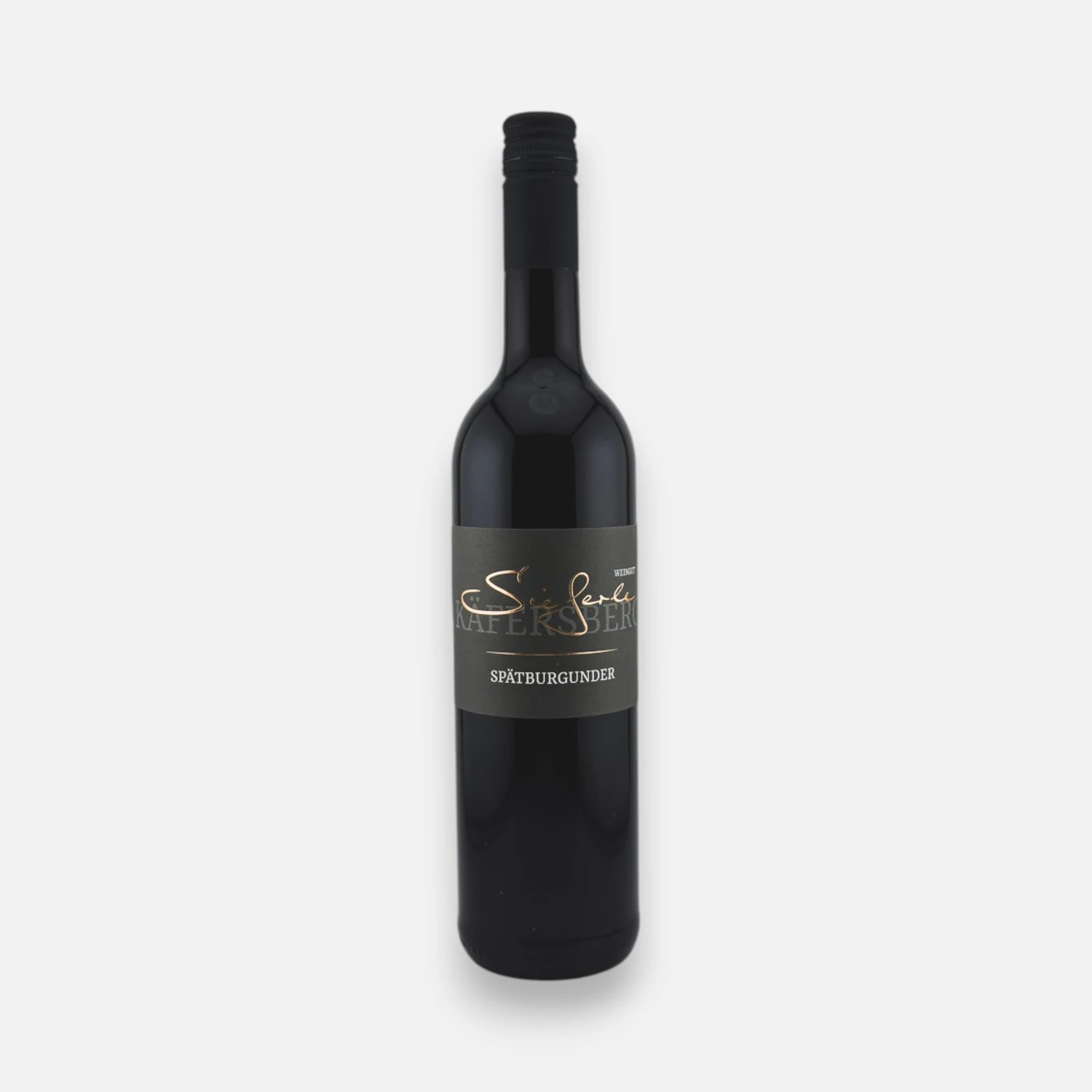 Weingut Sieferle Spätburgunder in dunkler Glasflasche mit schwarzem Schraubverschluss und dunklem Etikett vor neutralem Hintergrund.