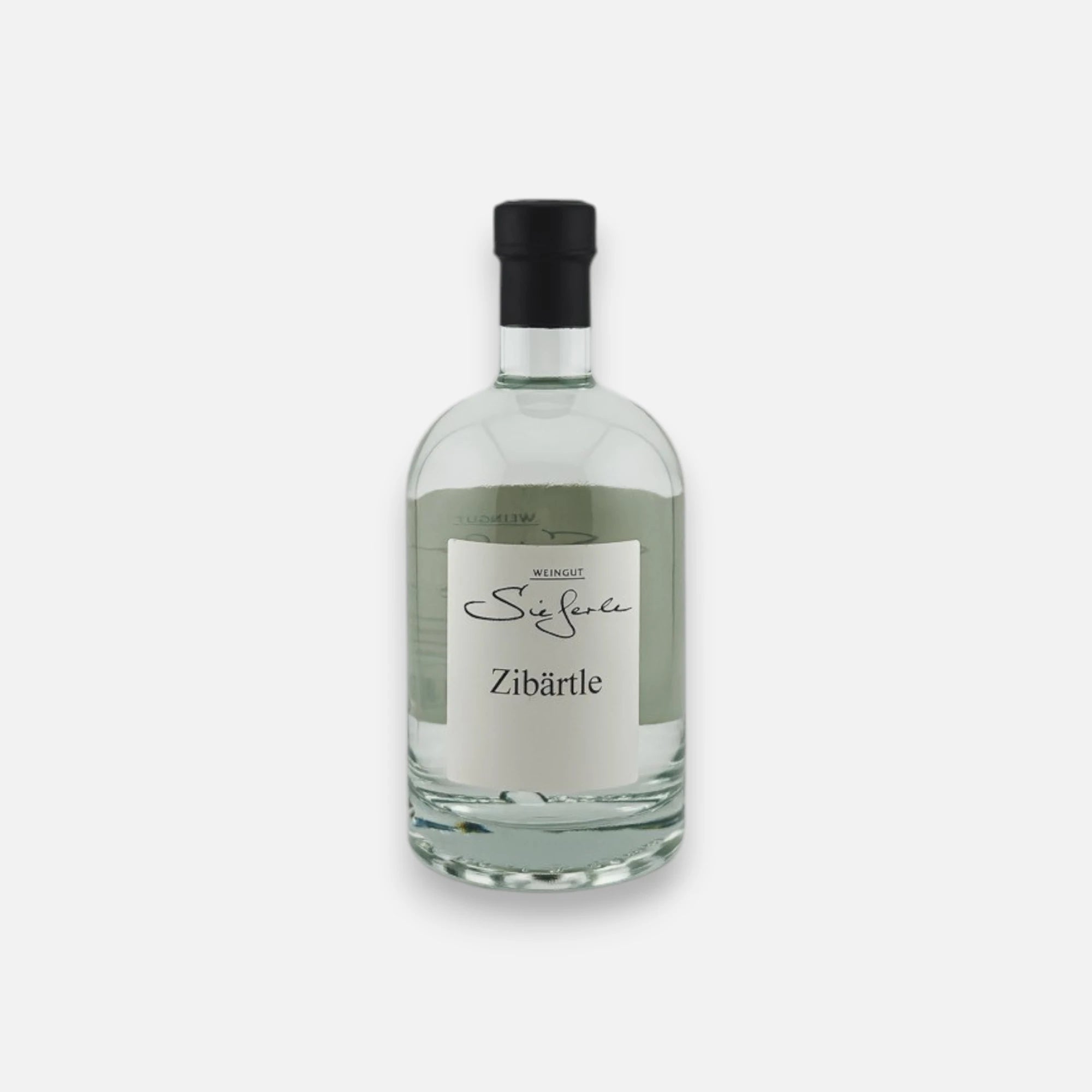 Weingut Sieferle Zibärtle in klarer Glasflasche mit schwarzem Verschluss und weißem Etikett vor neutralem Hintergrund.