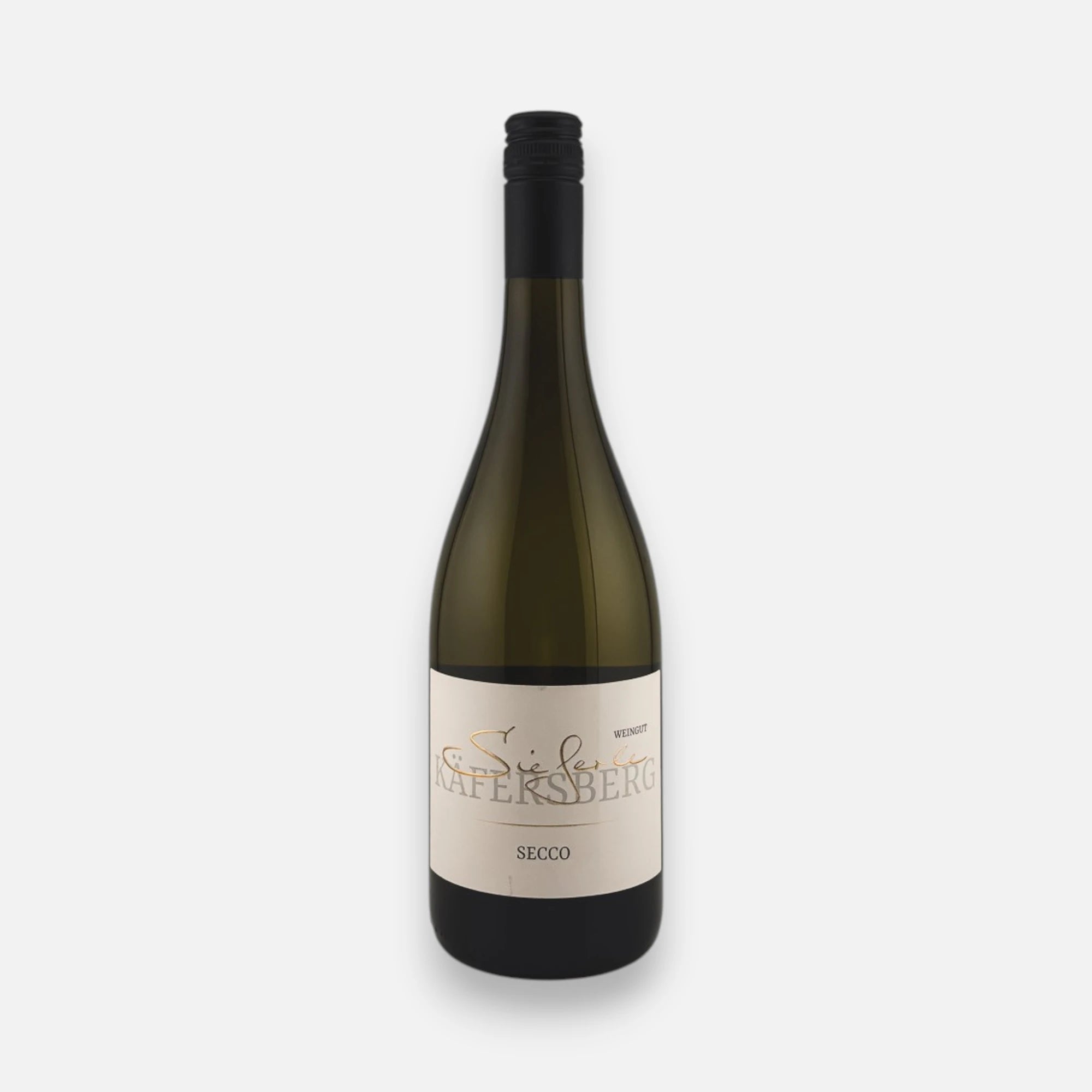 Weingut Sieferle Secco in dunkler Glasflasche mit schwarzem Schraubverschluss und hellem Etikett vor neutralem Hintergrund.