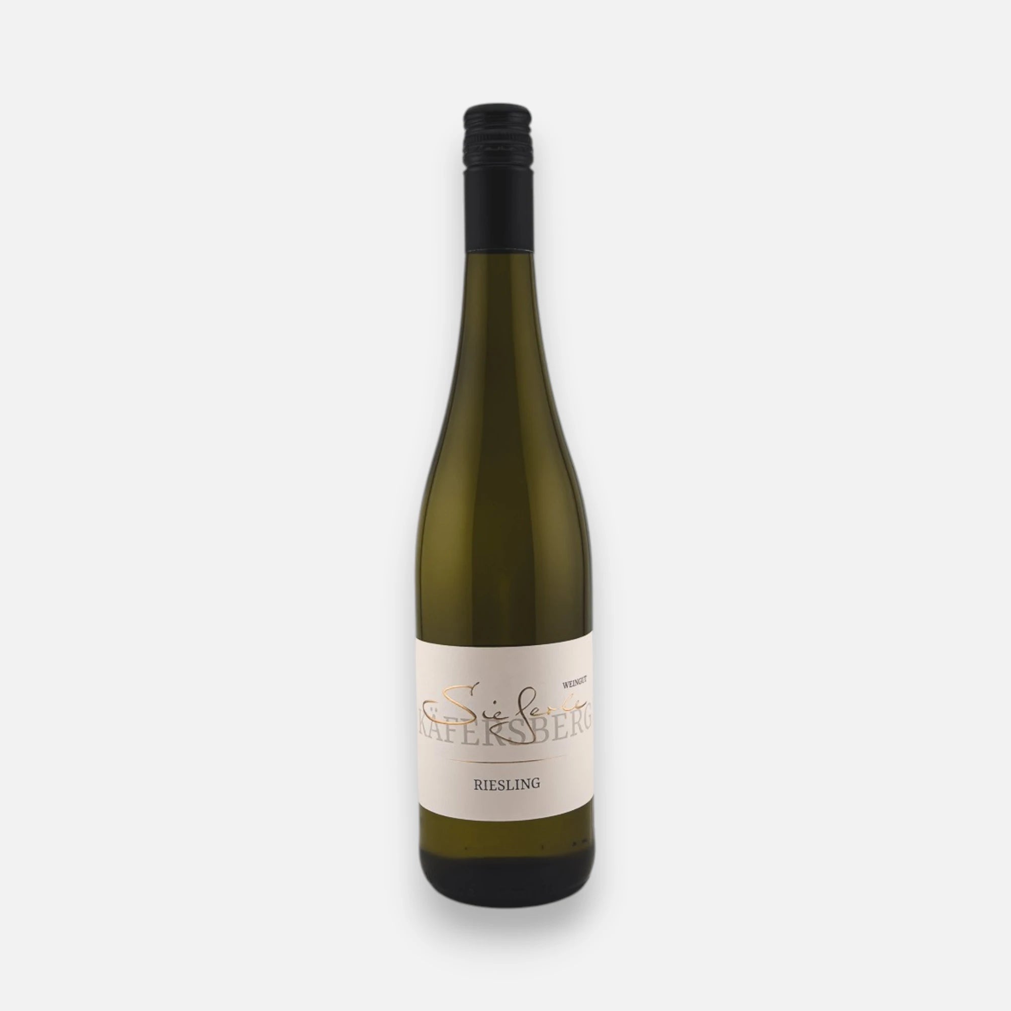 Weingut Sieferle Riesling in dunkler Glasflasche mit schwarzem Schraubverschluss und hellem Etikett vor neutralem Hintergrund.