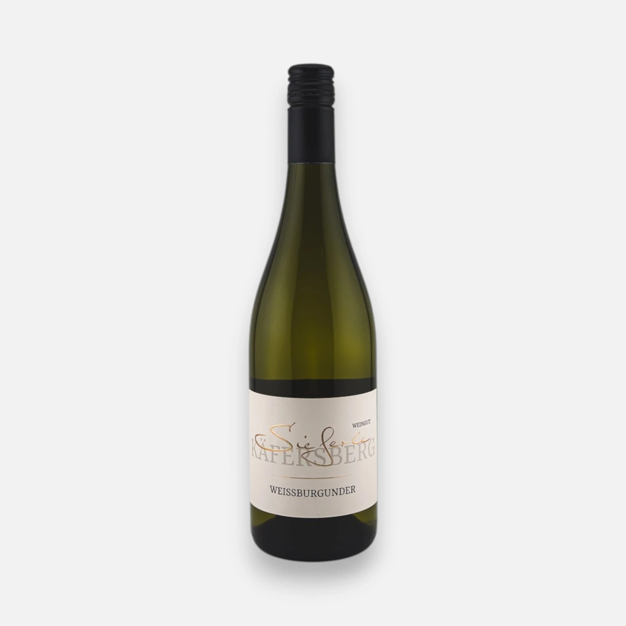 Weingut Sieferle Weißburgunder in dunkler Glasflasche mit schwarzem Schraubverschluss und hellem Etikett vor neutralem Hintergrund.